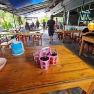 บรรยากาศ ก๋วยเตี๋ยวไก่มะระ น้านา