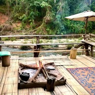 โป่งแง้นฮิมน้ำโฮมสเตย์