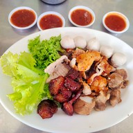 เมนูของร้าน เพ็ญพริกเผ็ด