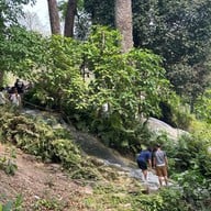 น้ำตกบัวตอง