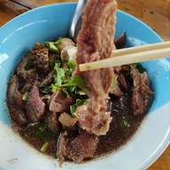 เมนูของร้าน บ้านเตี๋ยวเรือ