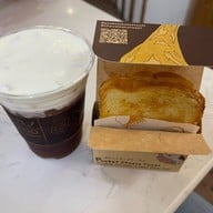 The Volcano Grab&Go ชั้น 2 ข้างๆร้าน Potato Corner ศูนย์การค้า Central Festival เชียงใหม่