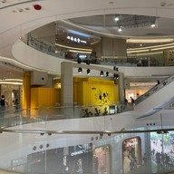 บรรยากาศ Hysan Place
