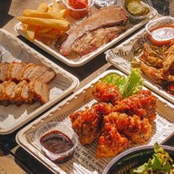 หมูกรอบทอง บางนาเหนือ