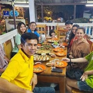 บรรยากาศ สี่แควกุ้งเผา