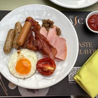 Cascade Restaurant ดุสิตธานี พัทยา