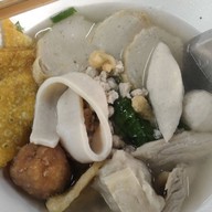 เมนูของร้าน เป็ดย่างเจ๊เกียงบางรัก