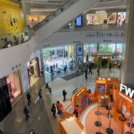 บรรยากาศ Hysan Place