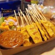 โต๋หมูเต๊ะ ตลาดวัดกู้