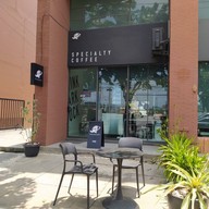 หน้าร้าน DRINK DARK DUCK SPECIALTY COFFEE BY NARA THAILAND -