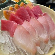 Blue Ocean Sushi เทพารักษ์