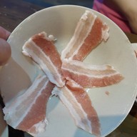 เมนูของร้าน มีดีหมูกระทะ วัดเกาะ