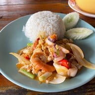 ป้าเขียวอาหารตามสั่งสุดหาดแหลมฉบัง