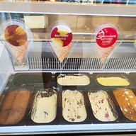 Quints The Quintessential Ice Cream โรบินสัน ไลฟ์สไตล์ราชพฤกษ์
