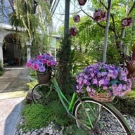 Florista Cafe And Eatery