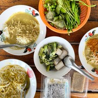 ขนมจีนป้าเอียด