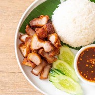 Yada-Cafe ปังปิ้ง พิซซ่าไส้ทะลัก เครื่องดื่ม ของทอด น้องญาดา