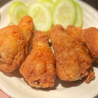 ผัดกะเพรา เฟรนช์ฟราย ไก่ทอด (aim aroi khum🍴)