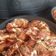 Inchoen Korean Bbq Buffet ถนนกิ่งแก้ว