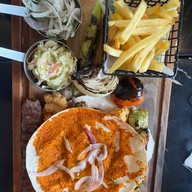 Beirut Lebanese Restaurant พร้อมพงษ์