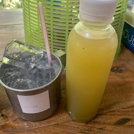 เมนูของร้าน ก๋วยเตี๋ยวเนื้อวัววัดดงมูลเหล็ก ลำลูกกาคลอง3