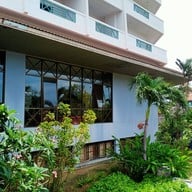 หน้าร้าน โรงแรมบีพีสมิหลาบีช