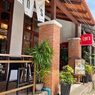 Lyn’s The Shanghai Cafe'