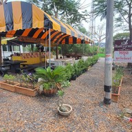 หน้าร้าน เตี๋ยวไก่ป้ายแดง (ไก่ตุ๋นมะระ) 1