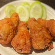 ผัดกะเพรา เฟรนช์ฟราย ไก่ทอด (aim aroi khum🍴)