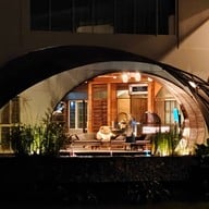 บ้านริมอ่าว