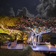 บ้านริมอ่าว