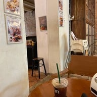 Lyn’s The Shanghai Cafe'