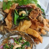 ร้านอาหารจันทร์ฉายเวียงป่าเป้าเชียงราย