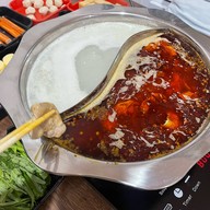 JinJin Hotpot 重庆麻辣火锅 เกาะสมุย