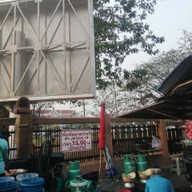 บรรยากาศ ตลาดราตรี มุกดาหาร