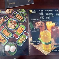 อู้ฟู่ ก๋วยเตี๋ยวเรือ x ข้าวมันไก่ประตูน้ำ -