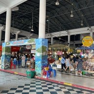 ตลาดบ้านเพ