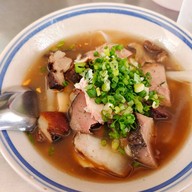เมนูของร้าน ก๋วยจั๊บหน้าวัดมหาธาตุ