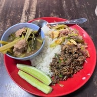 ร้านทิศเหนือ น้ำเงี้ยว-ข้าวซอยไก่ ข้าวหมูทอด
