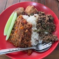 ร้านทิศเหนือ น้ำเงี้ยว-ข้าวซอยไก่ ข้าวหมูทอด