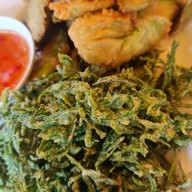 ร้านอาหารจันทร์ฉายเวียงป่าเป้าเชียงราย