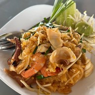เมนูของร้าน ผัดไทยชายคลอง
