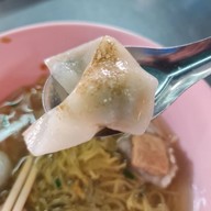 ก๋วยเตี๋ยวลูกชิ้นปลานายใบ้ บางเขน