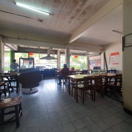 บรรยากาศ ขาหมูบางรัก