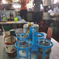 ก๋วยเตี๋ยวลูกชิ้นปลานายใบ้ บางเขน