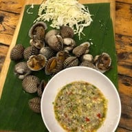 สุขเสมอแคมป์ปิ้ง เกาะล้าน