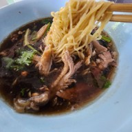 เมนูของร้าน รอเรือ ก๋วยเตี๋ยวเป็ด