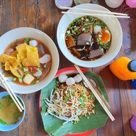 ต๋าหลิ่ง จอมทอง