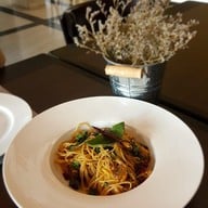 เมนูของร้าน The Hub Cafe and Eatery พระราม 9