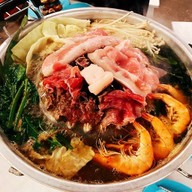 เริงรมย์หมูกะทะ -